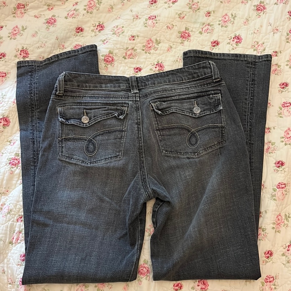 Mid Rise Light Wash Black Straight Fitted Jeans